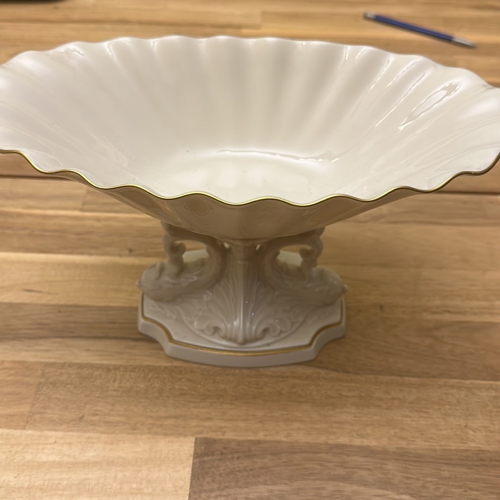 LENOX  ⭐️AQUARIUS Collection dolphin centerpiece - Picture 3 of 5